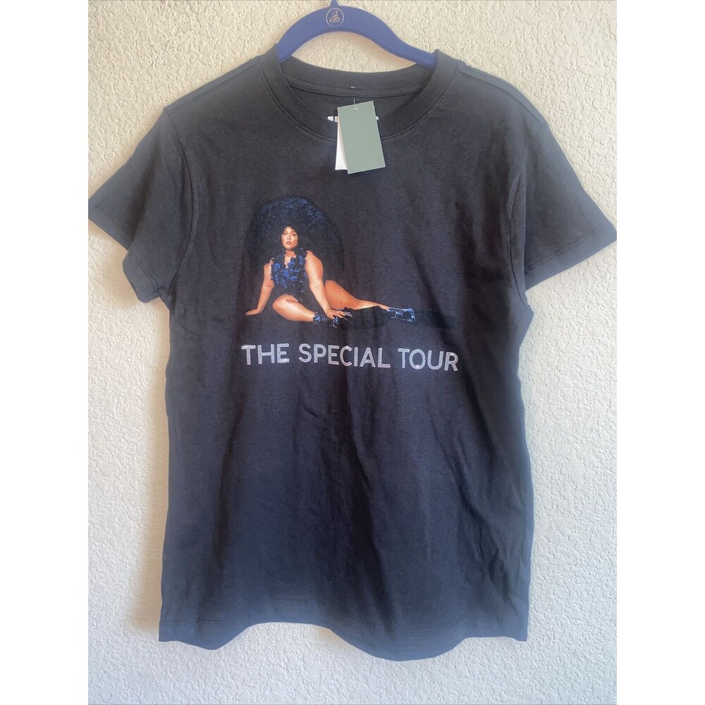 Lizzo Shirt Special Tour Concert Photo Black Short Sleeve Crew New XS Singer